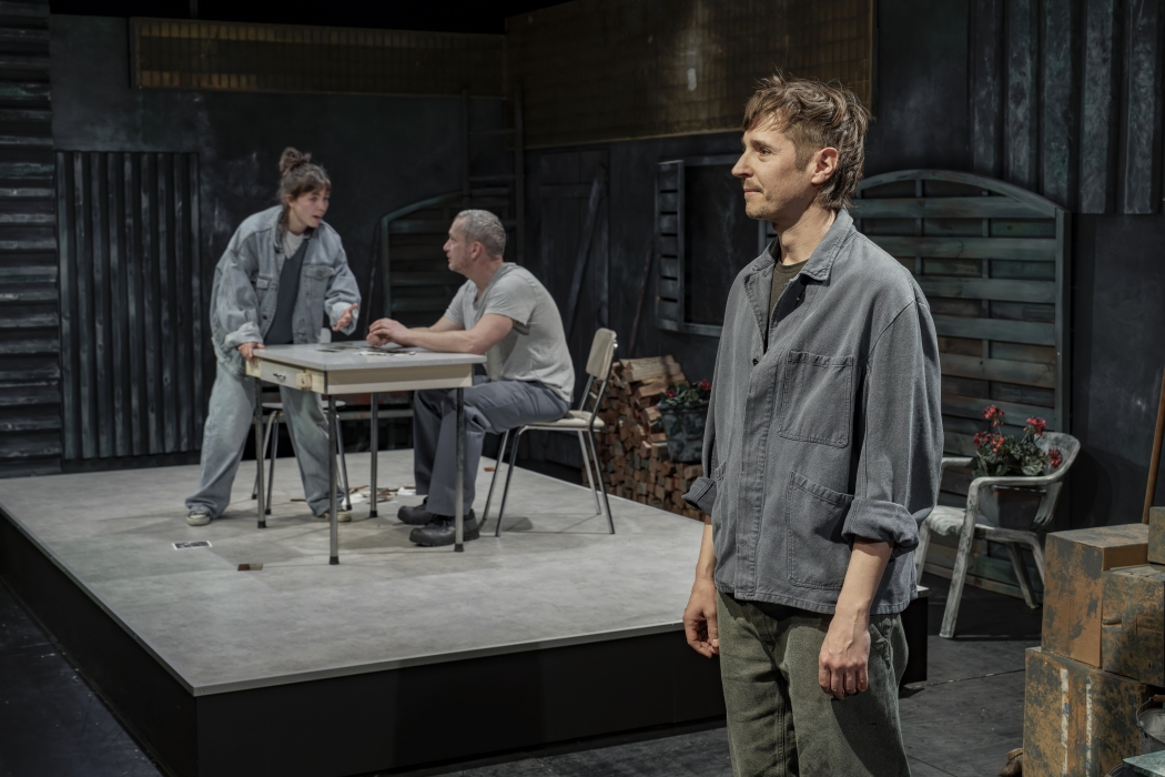 Totreif, Luzerner Theater