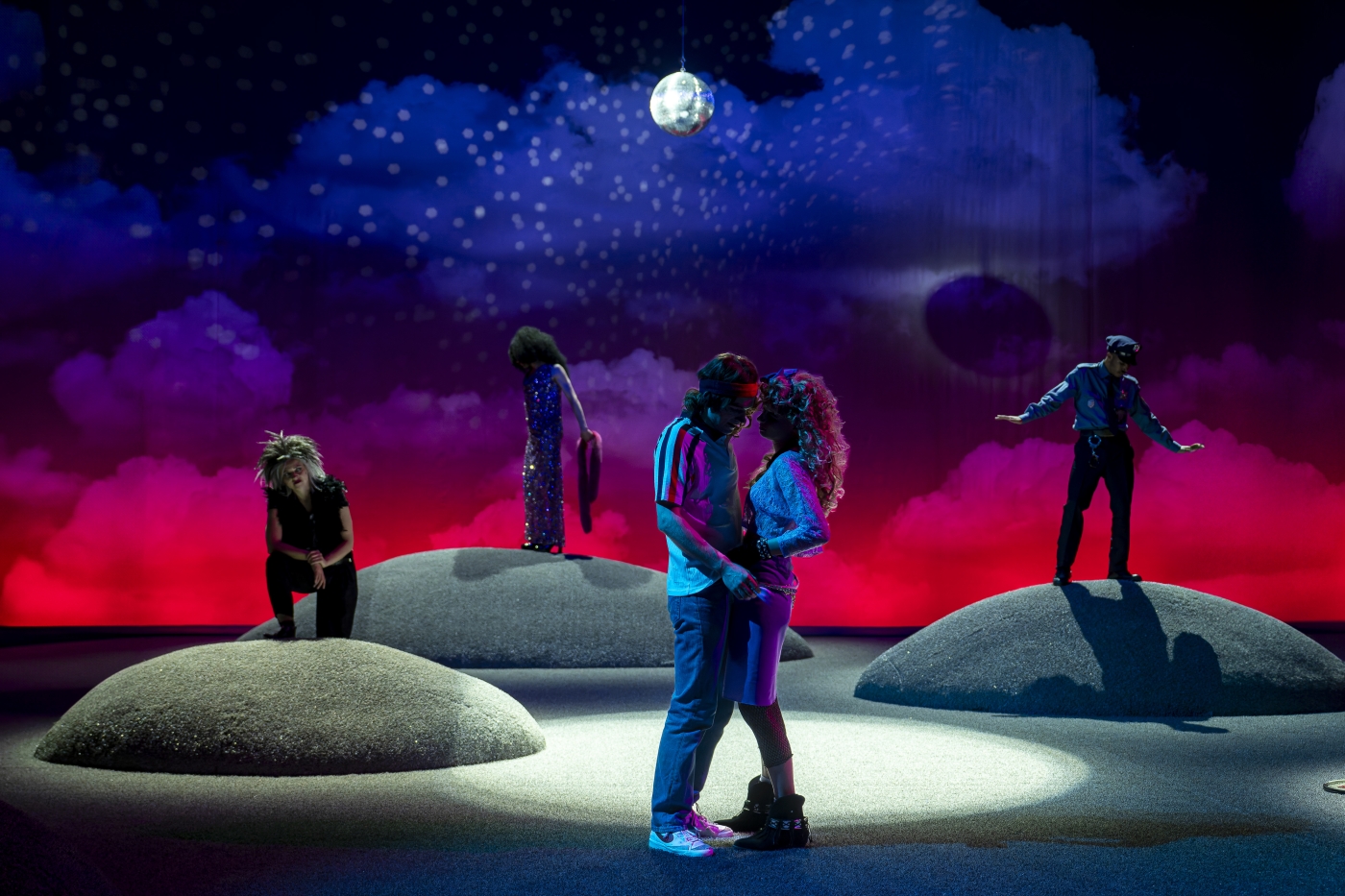 Luzerner Theater_Hard Land_Annina Hunziker_Moïse de Quay_Bastian Inglin_Carina Thurner_Colin Vemba_©Ingo Hoehn