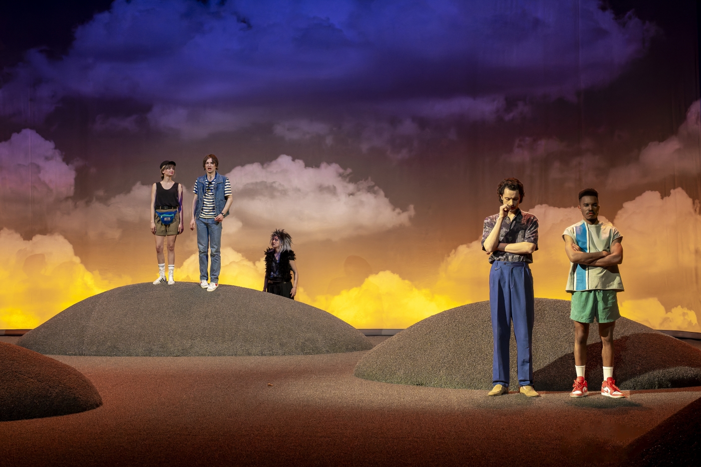  Luzerner Theater_Hard Land_Carina Thurner_Bastian Inglin_Annina Hunziker_Moïse de Quay_Colin Vemba_©Ingo Hoehn