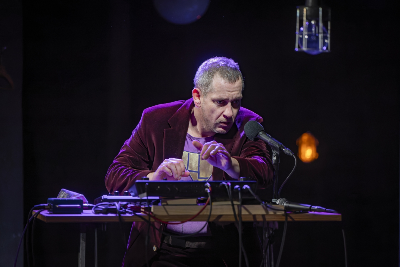 Luzerner Theater: Kleine Probleme, mit Christian Baumbach. Foto: Ingo Hoehn
