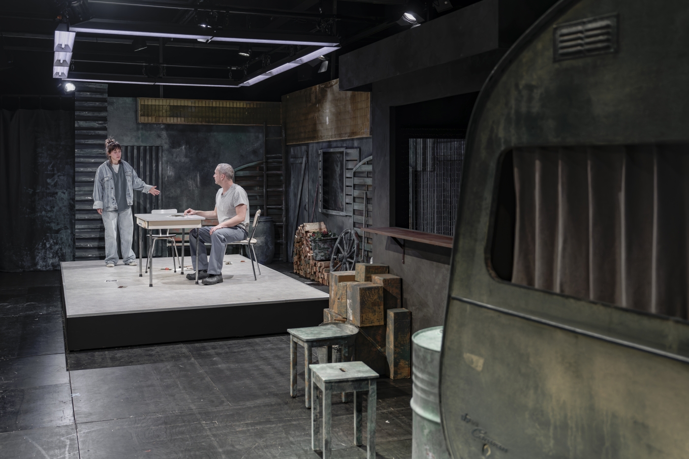 Totreif: Amélie Hug, Christian Baumbach. Foto: Ingo Hoehn