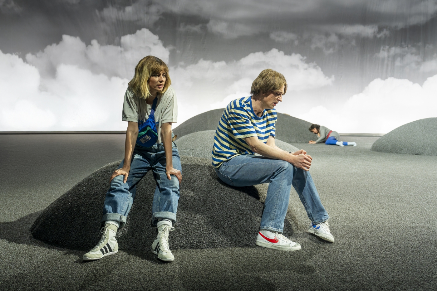 Luzerner Theater_Hard Land_Carina Thurner_Bastian Inglin_Zoe Hutmacher_©Ingo Hoehn