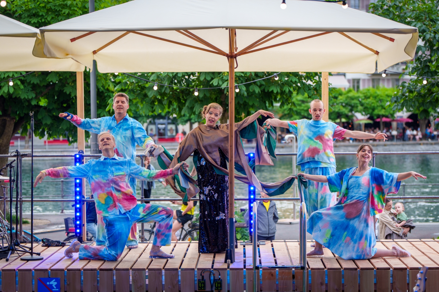 «baden gehen», Luzerner Theater, Foto: Ingo Hoehn