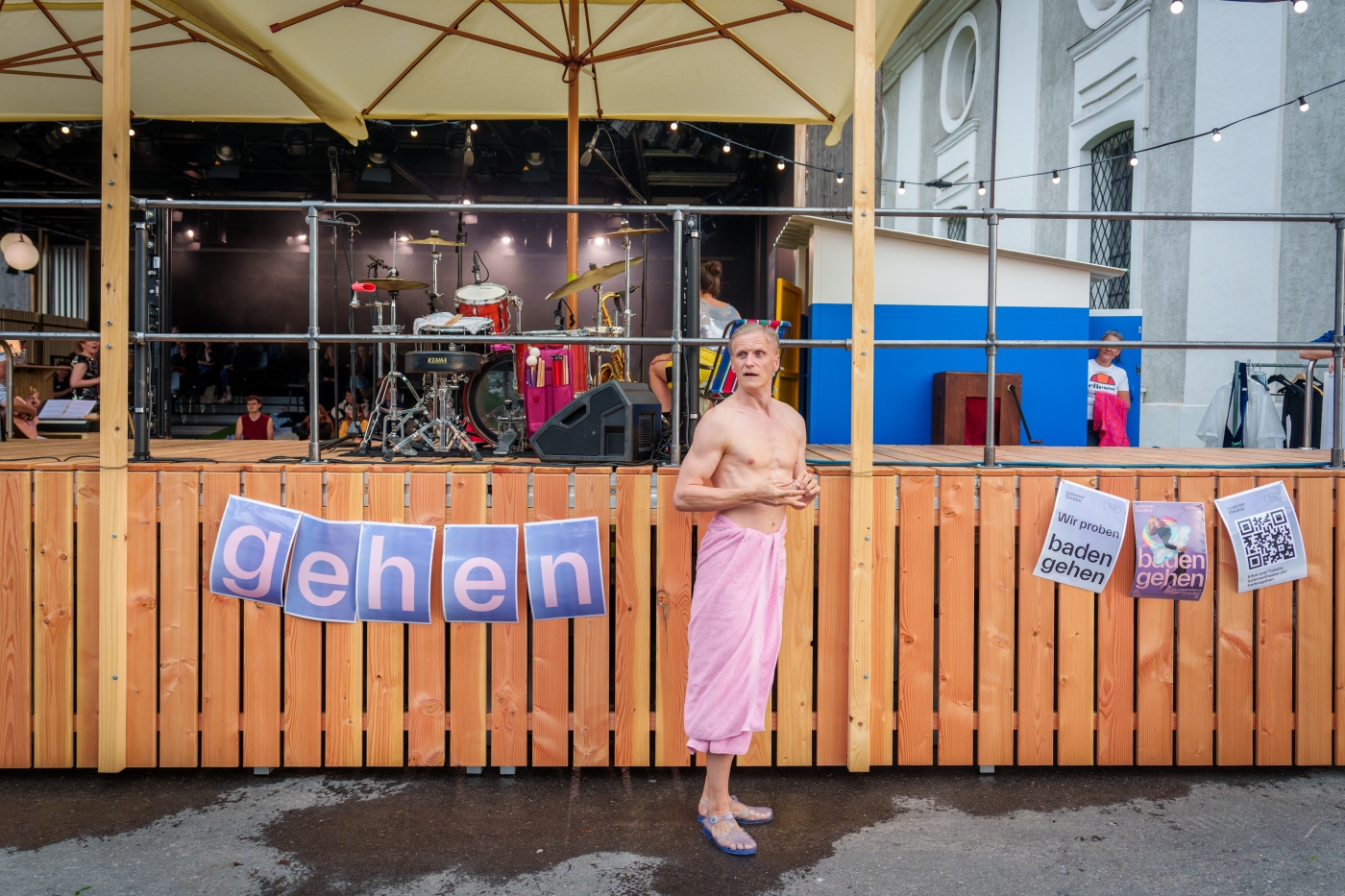 «baden gehen», Luzerner Theater, Foto: Ingo Hoehn