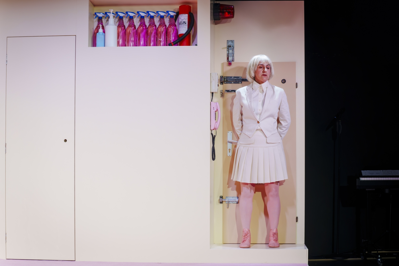 Biedermann und die Brandstifter, Luzerner Theater, Foto: Ingo Hoehn