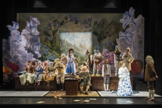 LT_Luisa_Miller_Elvira Margarian_Timon Crienitz_Eyrún Unnarsdóttir_André Baleiro_Opernchor und Extrachor Luzerner Theater_Ingo Hoehn_068