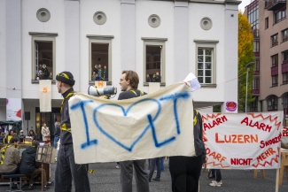 Luzerner Theater_Aktion 5 nach 12_Foto Ingo Hoehn_1 (30)